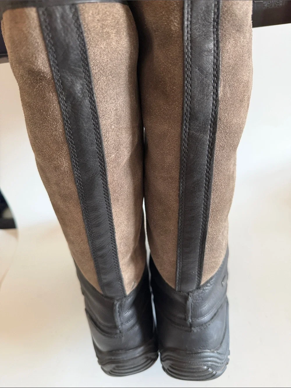 UGG Womens Adirondack Winter Sheepskin Combat Lace-up Tall Boots size 8
